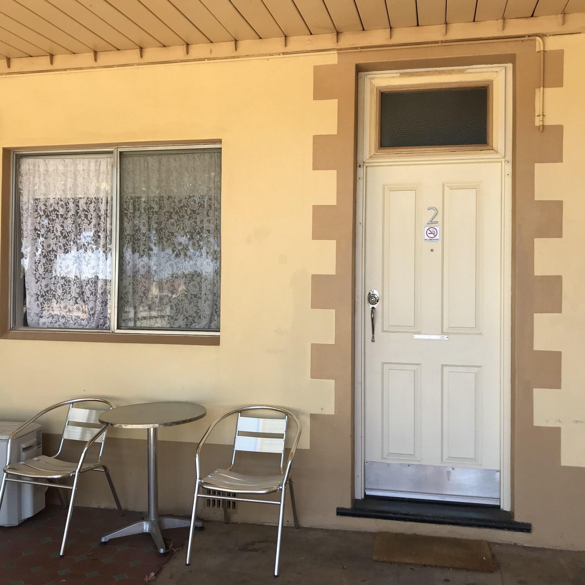The Lodge Outback Motel Broken Hill Buitenkant foto