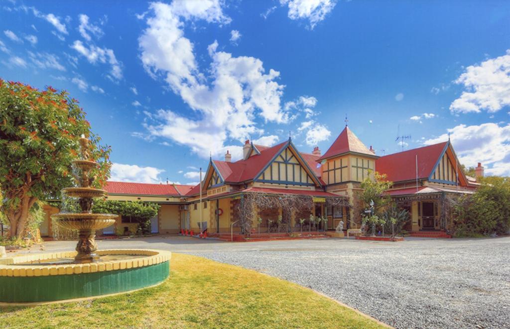 The Lodge Outback Motel Broken Hill Buitenkant foto
