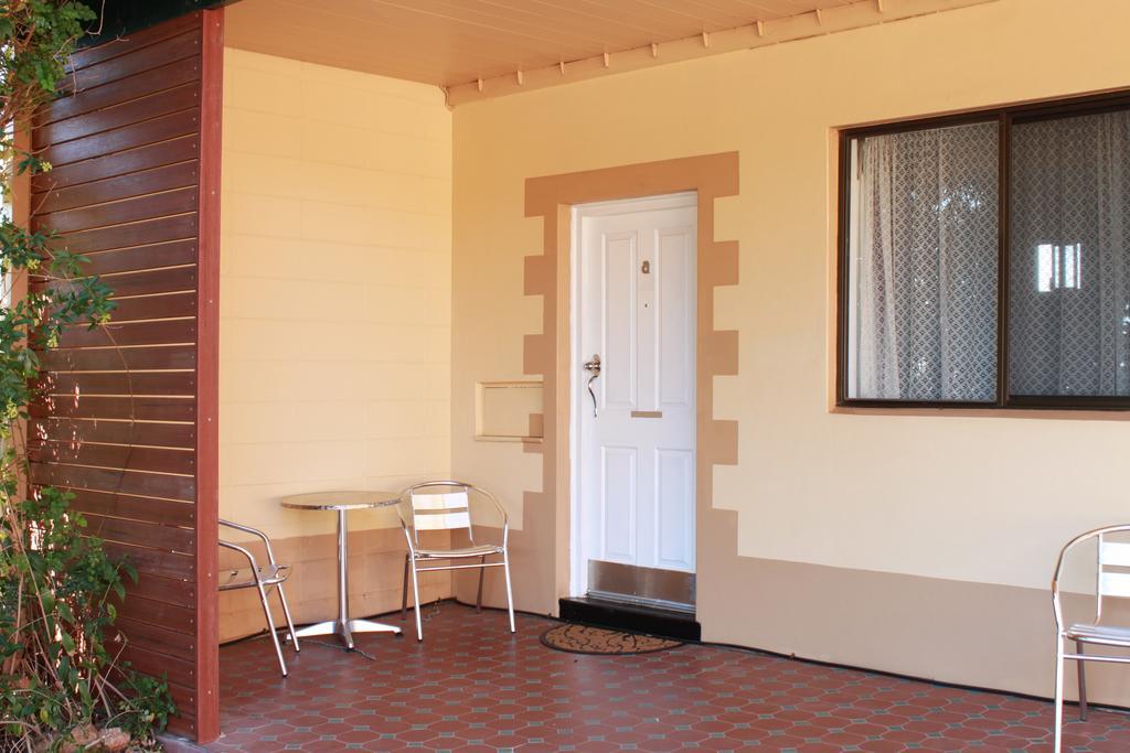 The Lodge Outback Motel Broken Hill Buitenkant foto