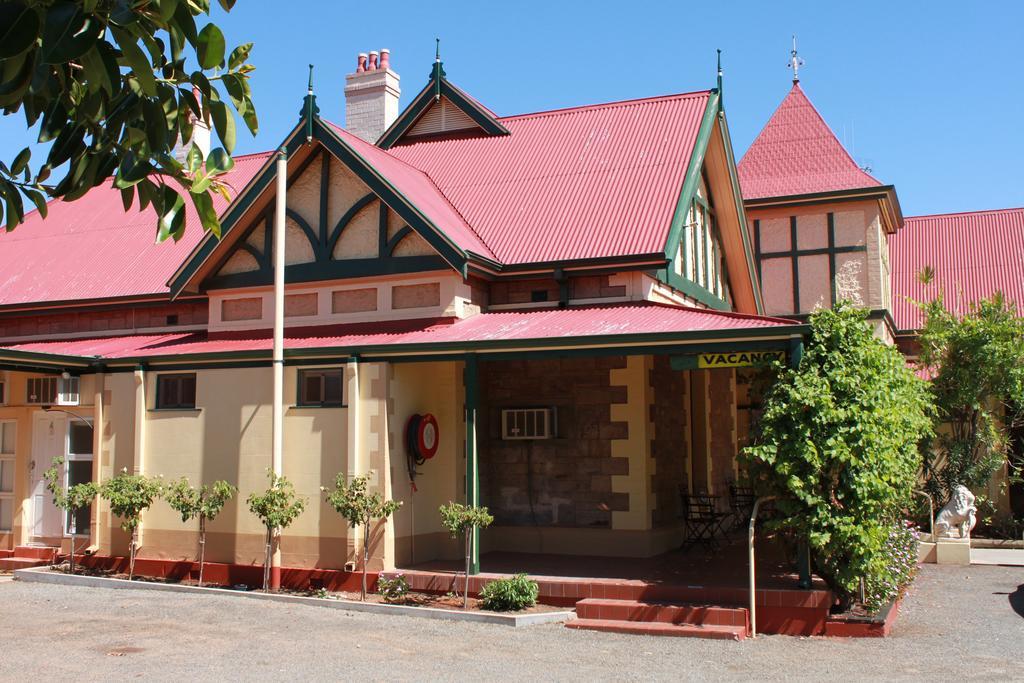 The Lodge Outback Motel Broken Hill Buitenkant foto