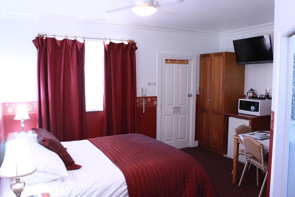 The Lodge Outback Motel Broken Hill Buitenkant foto