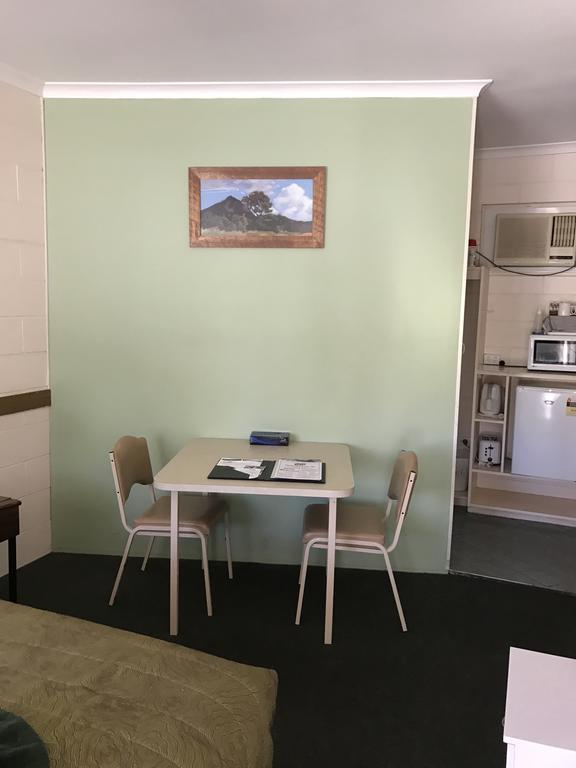The Lodge Outback Motel Broken Hill Buitenkant foto